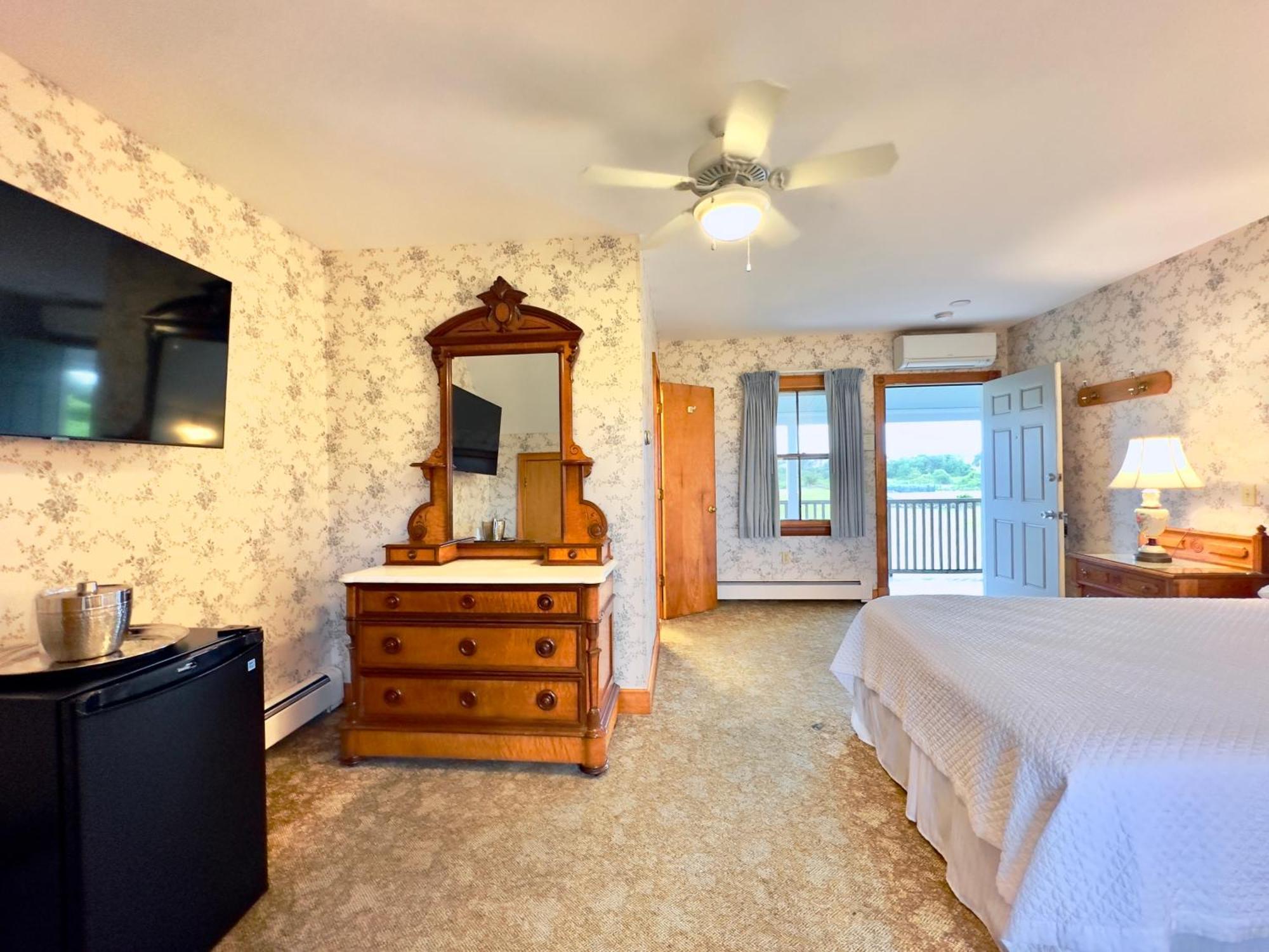 Rose Farm Inn New Shoreham Bagian luar foto